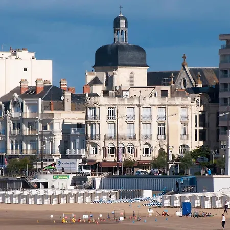 Avec Accès Direct à La Plage, Balcon Et Garage Privé - Fr-1-92-690 Apartamento *