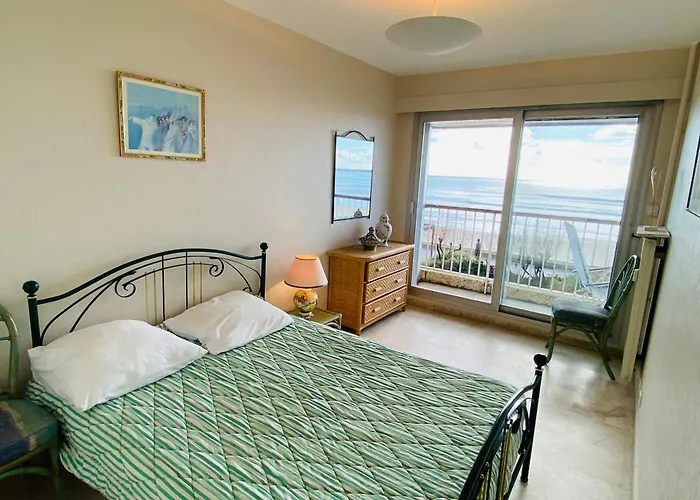 Avec Acces Direct A La Plage, Balcon Et Garage Prive - Fr-1-92-690