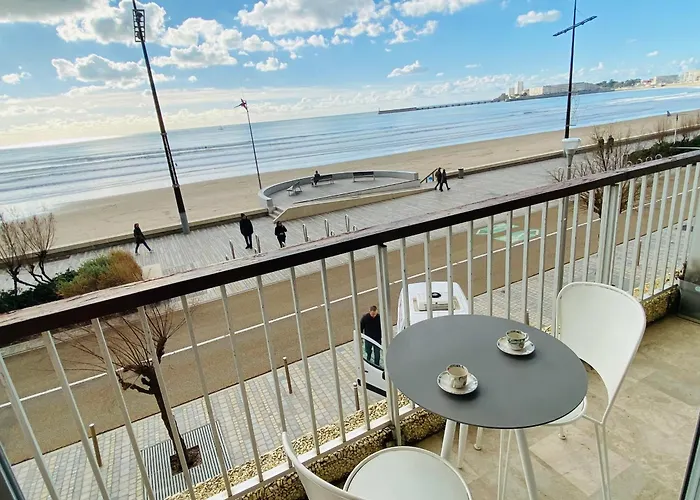 公寓 Avec Acces Direct A La Plage, Balcon Et Garage Prive - Fr-1-92-690 莱萨布勒-多洛讷